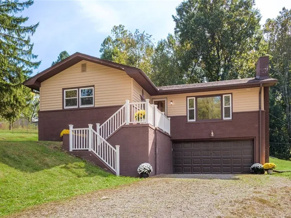 2660 Eva Cir, Zanesville, OH 43701