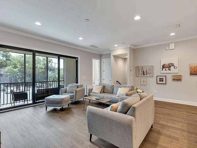 3215 W De Leon St #5 — Photo 18