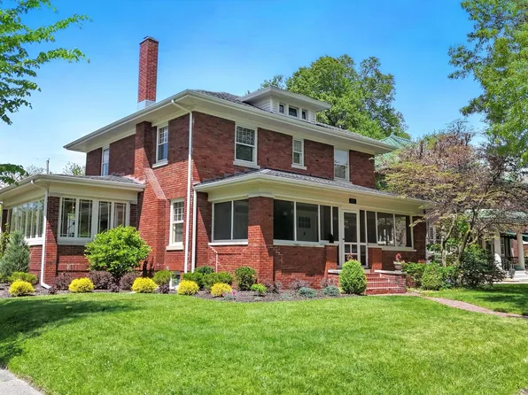 2503 West Dr, Fort Wayne, IN 46805