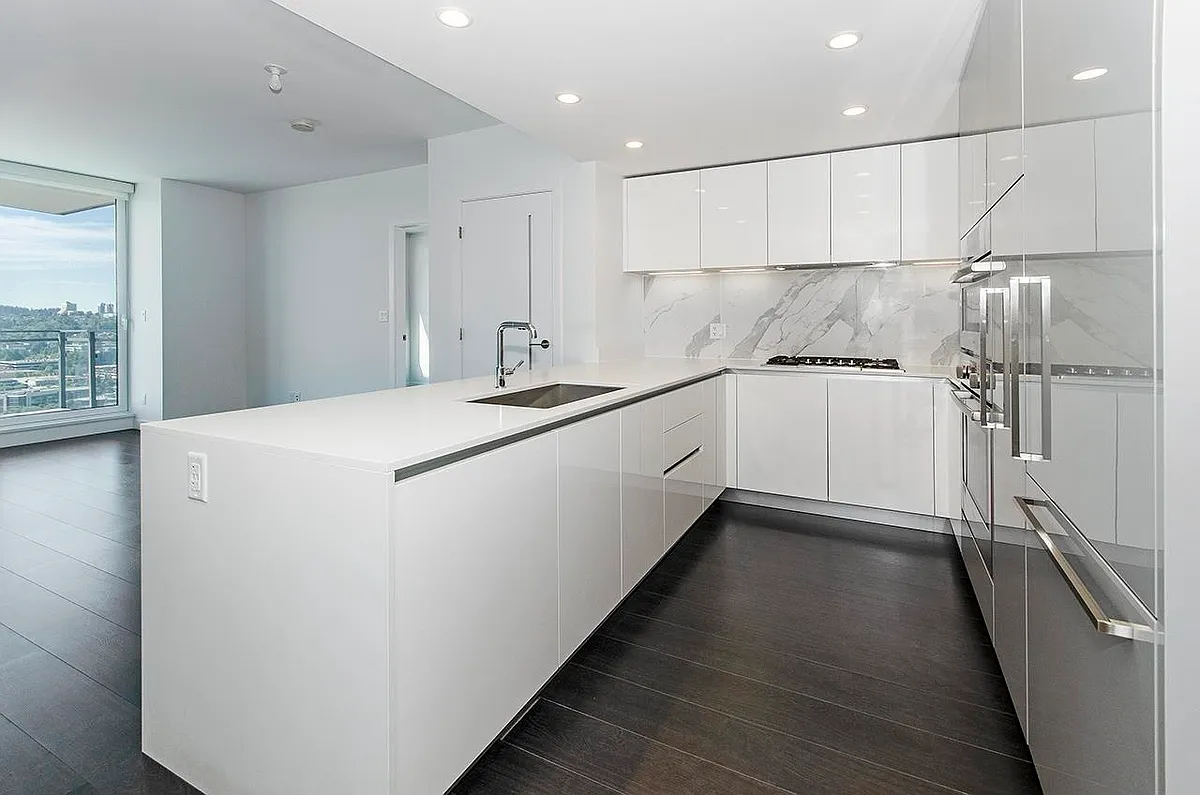 Building Photo - 2085 Skyline Ct #2407