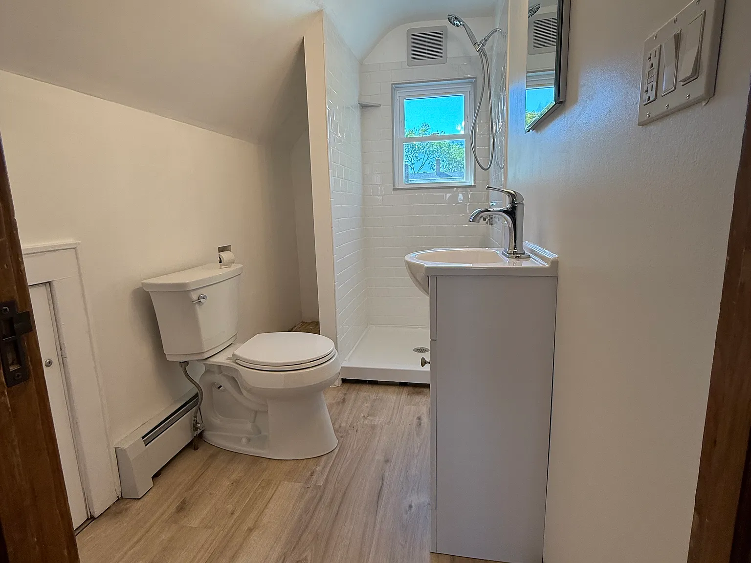 2 bed, 750 sqft, $1,800 — Photo 4