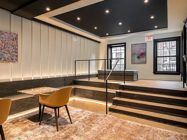 620 W. Surf St. — Photo 2
