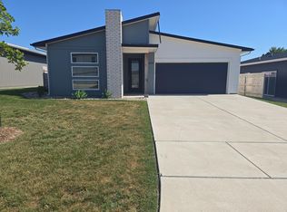 9619 E Annabelle St, Wichita, KS 67207