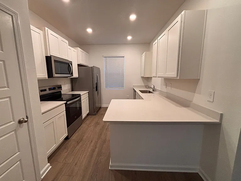 284 Palmetto Ridge Rd — Photo 2
