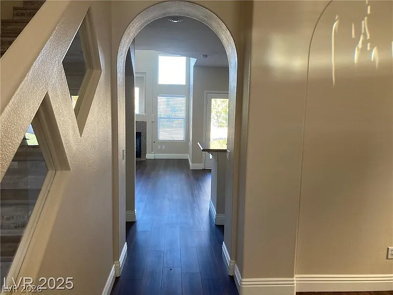 3120 Whispering Canyon Ct — Photo 2