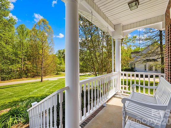 2nd image of 1131 Greenheather Dr
