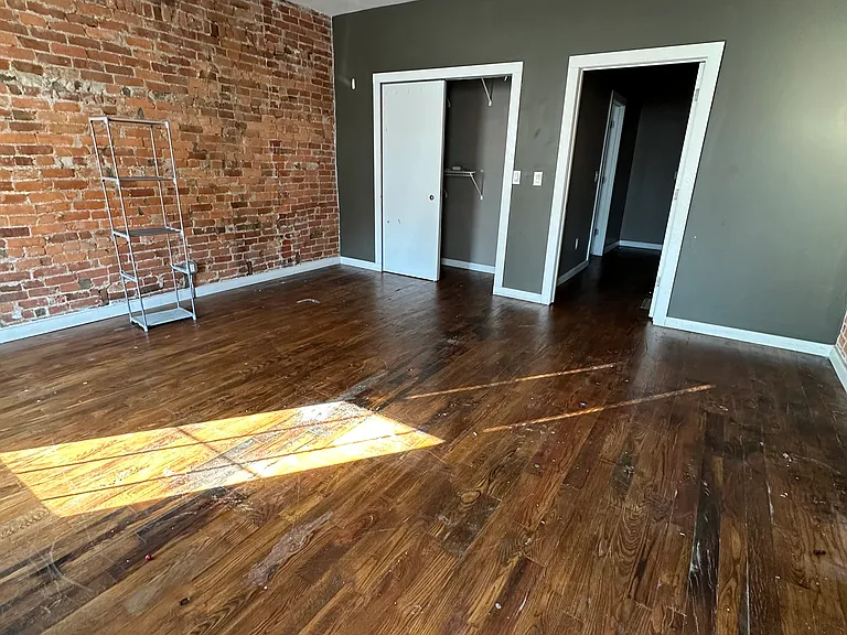 880-894 Oak St #880 — Photo 10