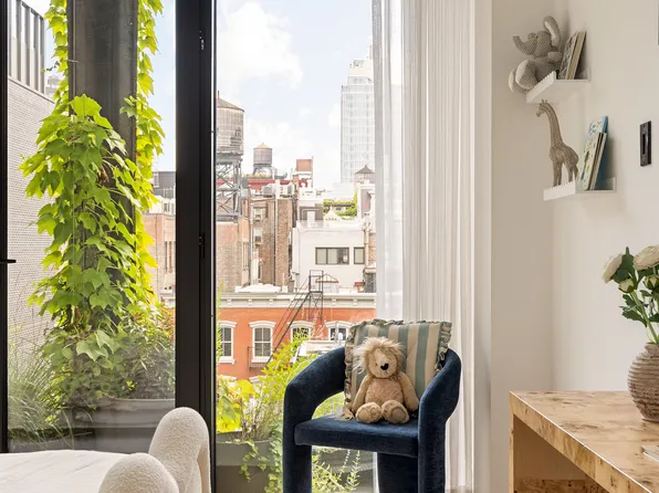 325 West Broadway image 10 of 20