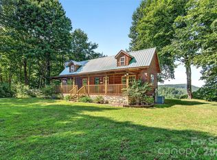 10 Camp Elliott Rd, Black Mountain, NC 28711