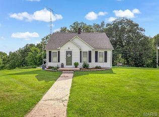 10381 Wine Hill Rd, Chester, IL 62233