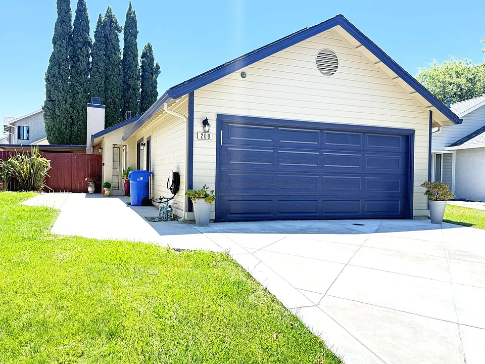 208 Grovewood Loop