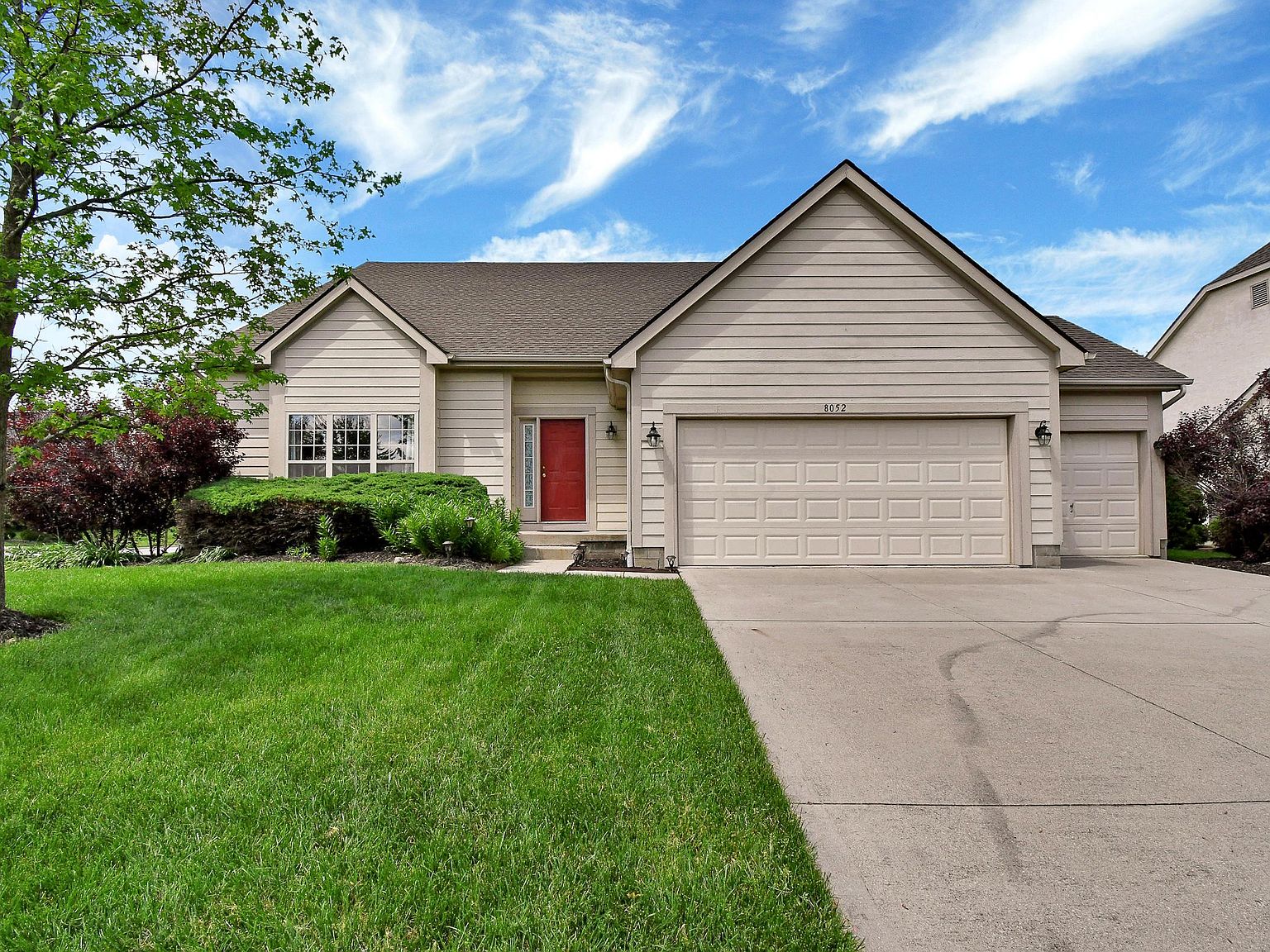 8052 Lombard Way, Dublin, OH 43016 | Zillow