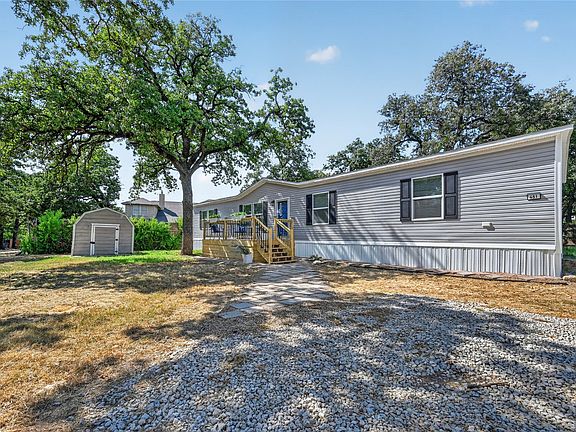 2nd image of 451 Shady Oaks Ln