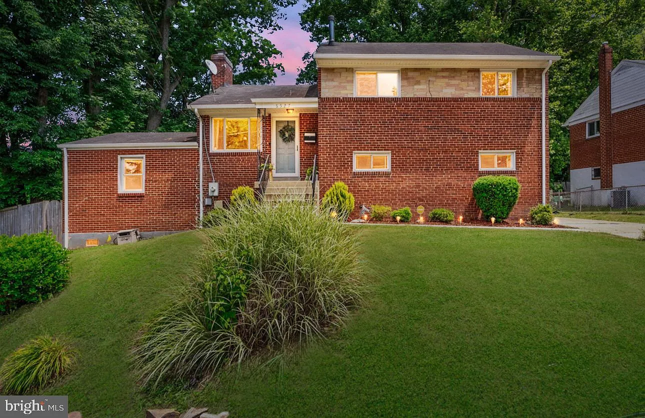6527 Rolling Ridge Dr photo 1