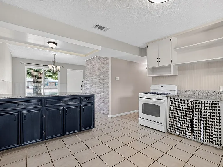 3111 W Louisiana Ave — Photo 15