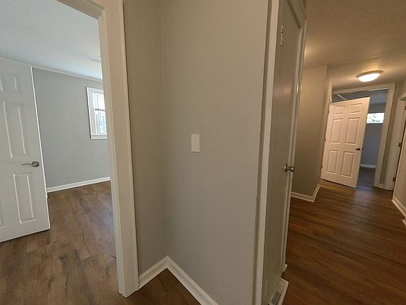 3rd image of 517 Lois Ln