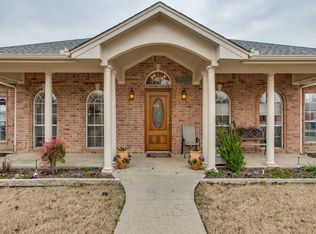 503 Hillcrest Ln, Krum, TX 76249