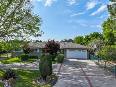 1355 King George Ct, San Martin, CA, 95046