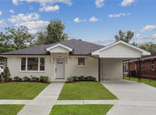 8925 Rensu Dr, River Ridge, LA 70123