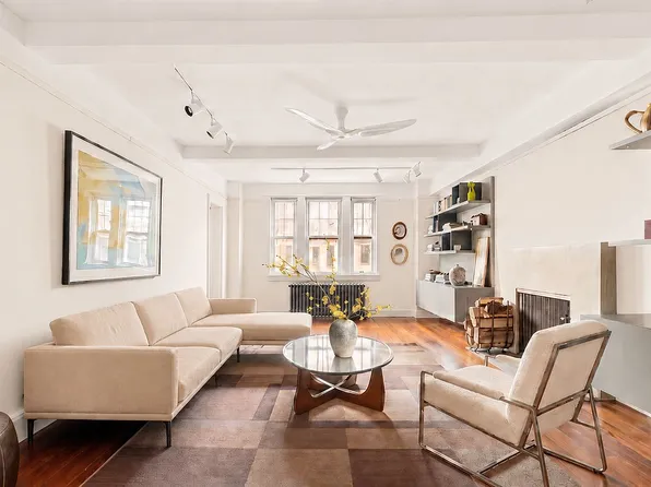 45 Christopher St APT 4E, New York, NY 10014
