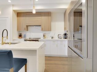 922 N 15th St, Philadelphia, PA 19130