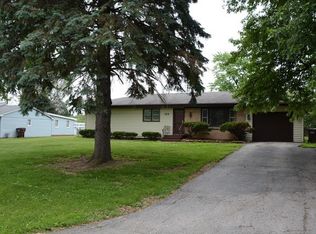 324 Hillside Rd, New Lenox, IL 60451