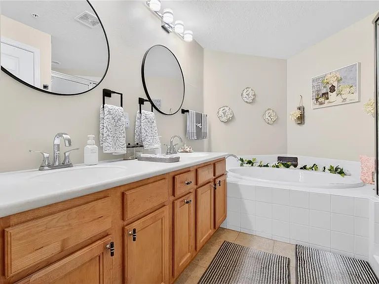 852 Lantern Way — Photo 31