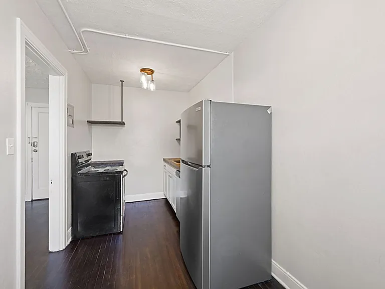 4300 Erie Ave #4 — Photo 9