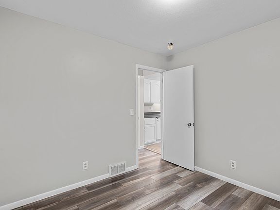 2nd image of 3519 Spain Pl