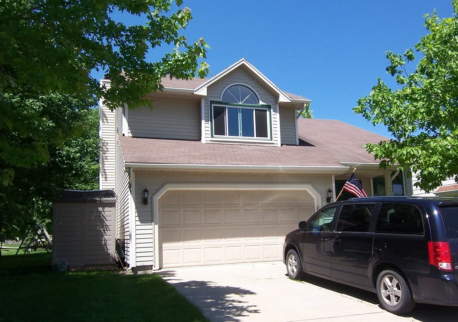 Beautiful 3 Bedroom Home in the Gilbert School District — Photo 1