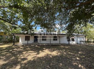 307 1st St, Athens, TX 75751