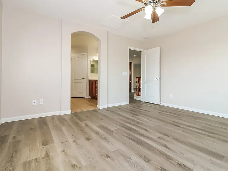 7113 W Winslow Ave — Photo 11