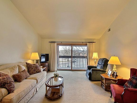 5th image of 333 Park Hill Dr