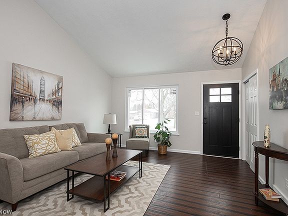 5th image of 7214 Lynbrook Dr