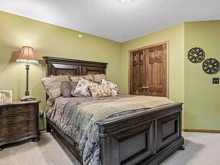18464 Farmstead Cir — Photo 19
