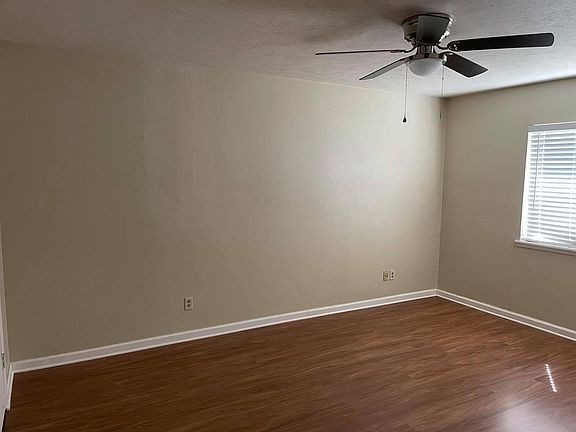 4th image of 5732 Baker Dr