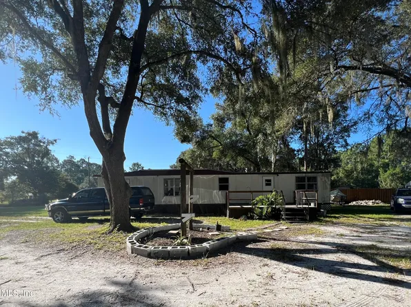 205 GAS PIPELINE Road, Palatka, FL 32177
