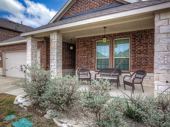 2nd image of 102 Whitetail Way