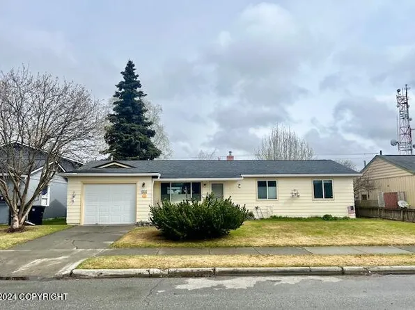 821 Dogwood St, Anchorage, AK 99501