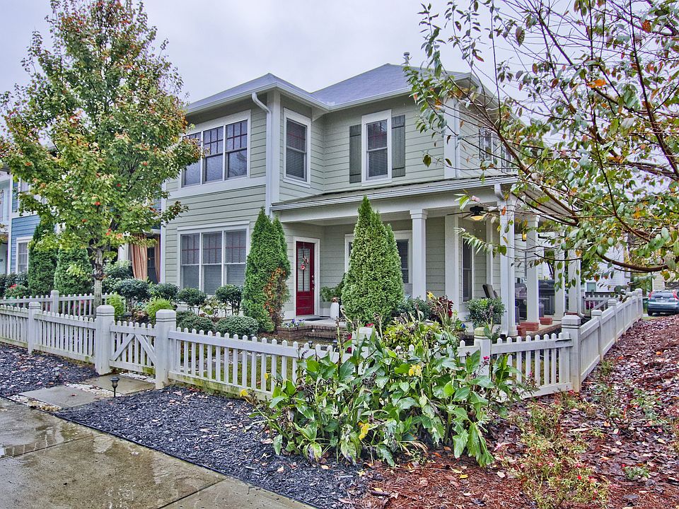 Front yard 