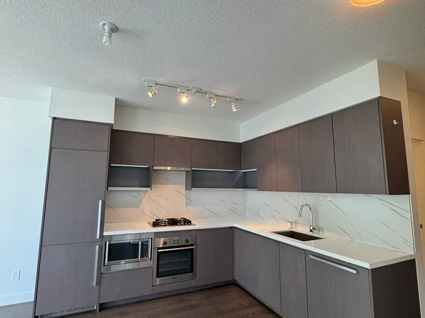 6588 Nelson Ave #70, Burnaby, BC V5H 0E8