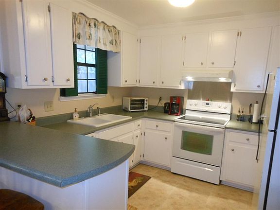 4th image of 4020 Renoir Dr