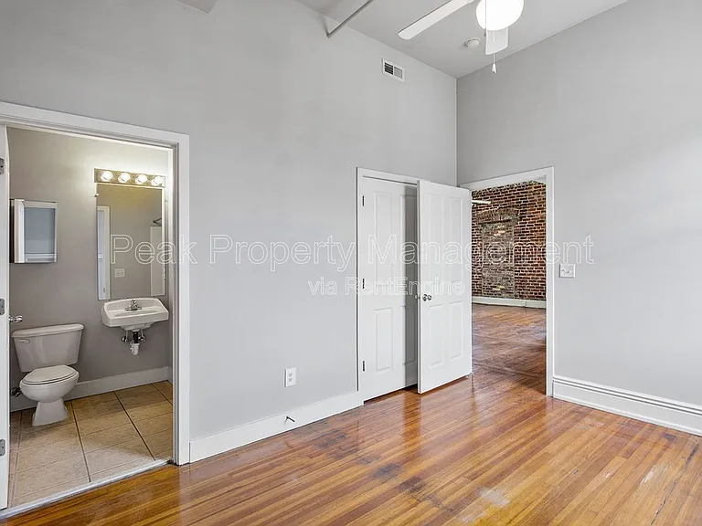 220 E Marshall St #34 — Photo 2