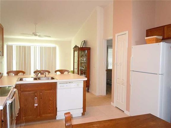 4th image of 30851 Midtown Ct
