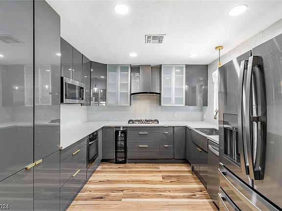 3rd image of 6317 Don Zarembo Ave