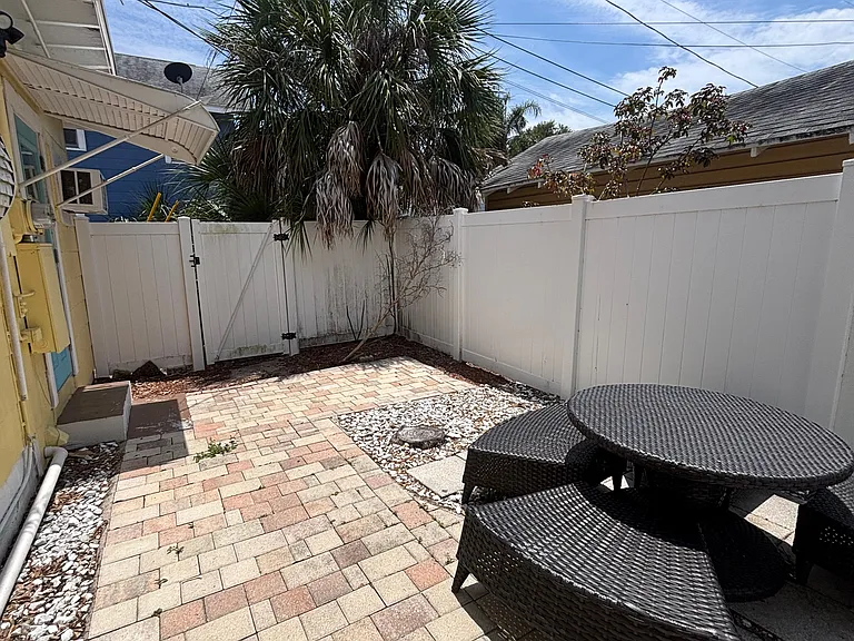 918 24th Ave N #12 — Photo 14