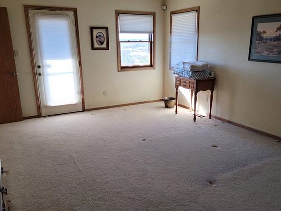 5th image of 114 Bowie Dr