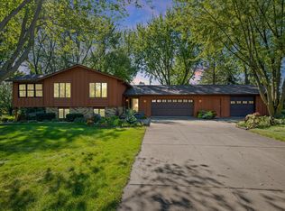 22465 Rush Creek Dr, Rogers, MN 55374