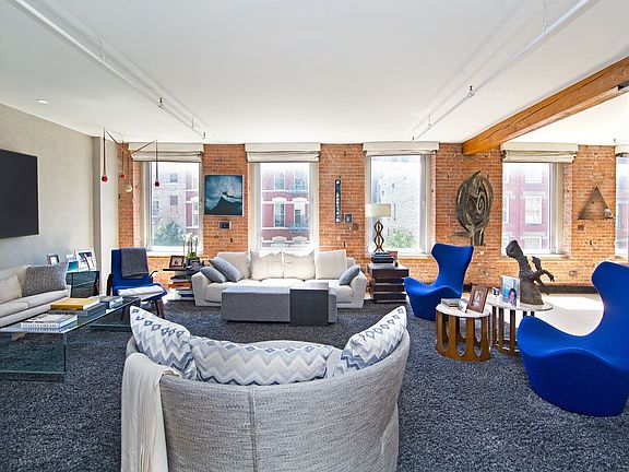 2nd image of 420 W Broadway APT 4W