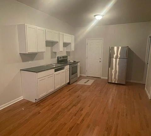 5th image of 3249 7th Ave #1